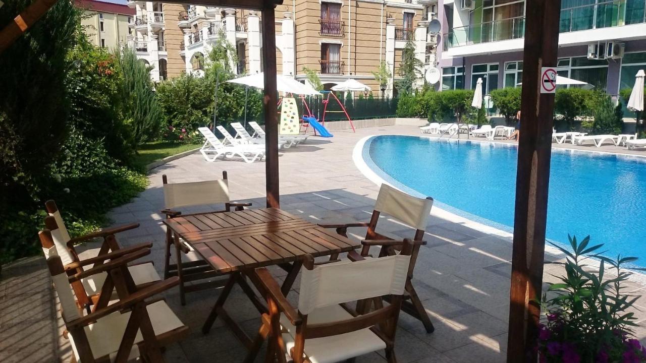 Family Apartments In Solmarin Slantschew brjag Exterior foto