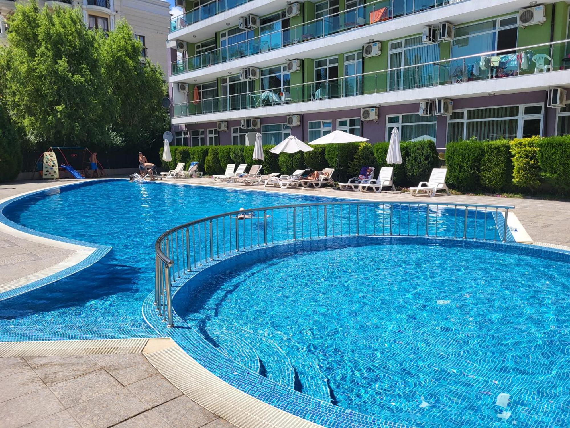Family Apartments In Solmarin Slantschew brjag Exterior foto
