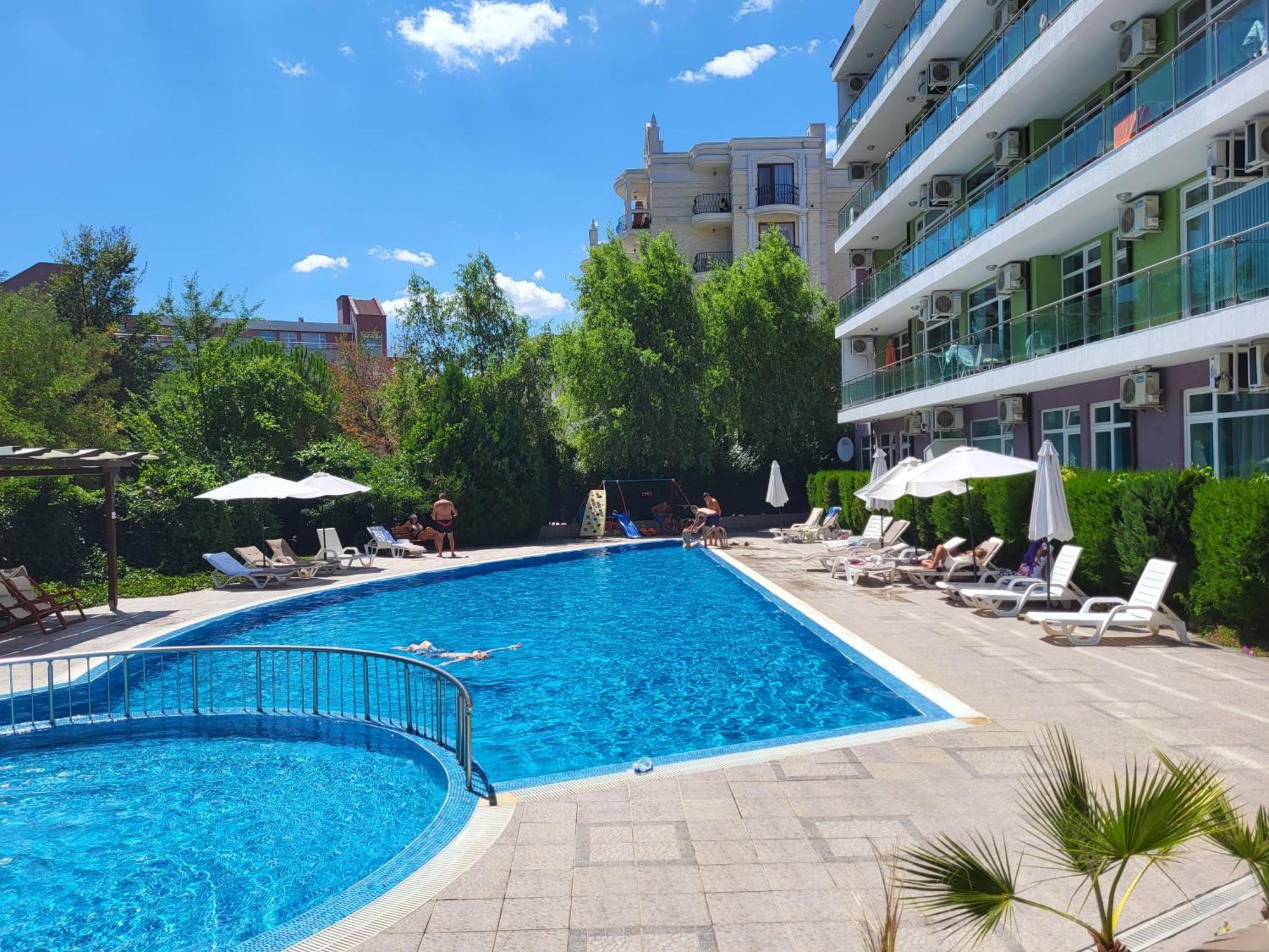 Family Apartments In Solmarin Slantschew brjag Exterior foto