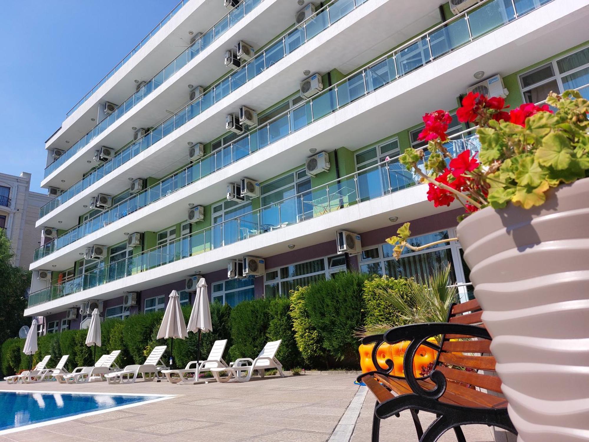 Family Apartments In Solmarin Slantschew brjag Exterior foto
